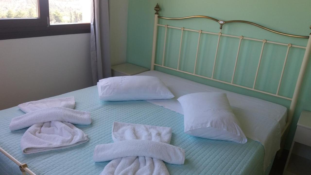 Kritamos Villa & Apartments Kamilari Bagian luar foto