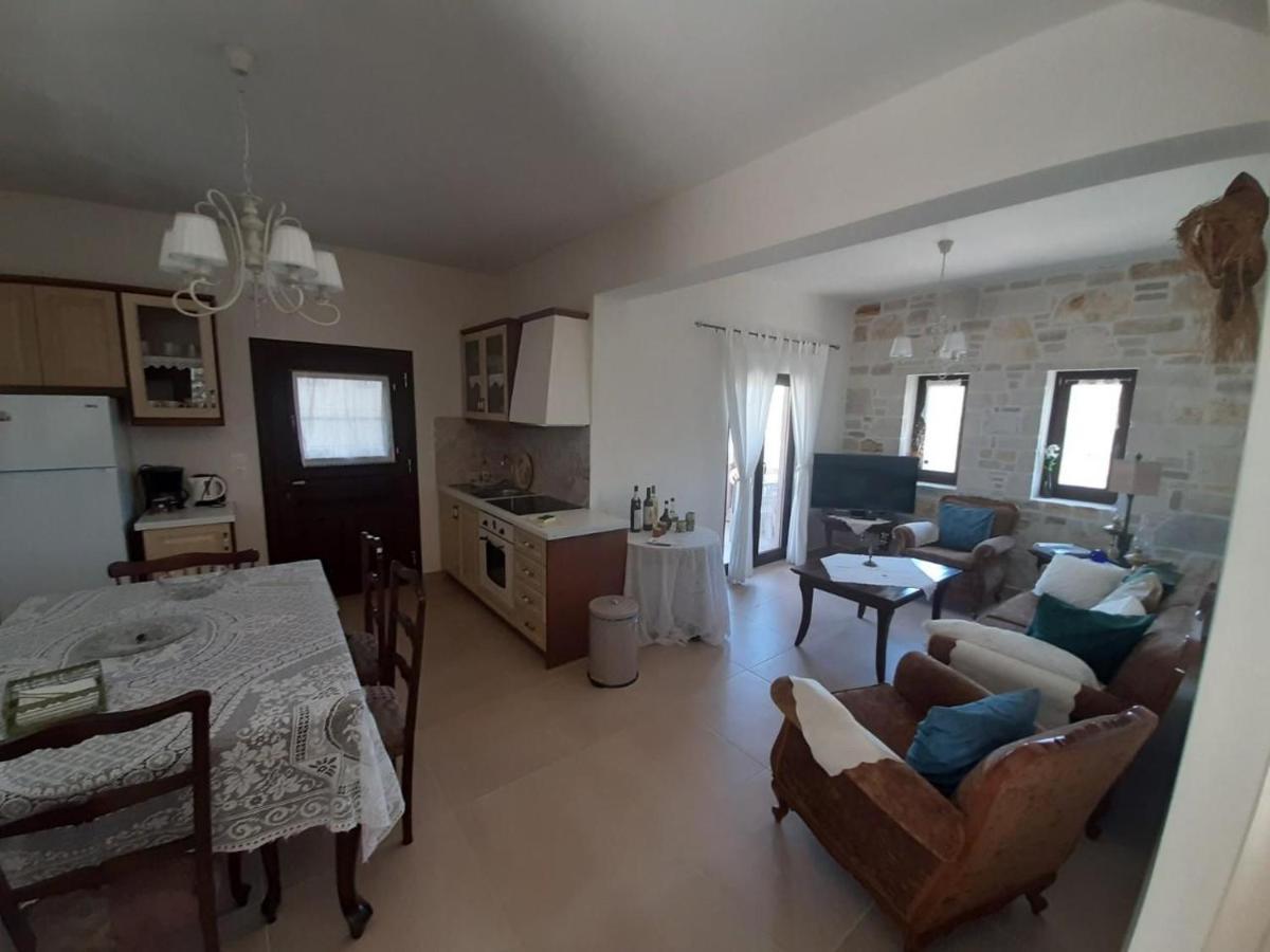 Kritamos Villa & Apartments Kamilari Bagian luar foto