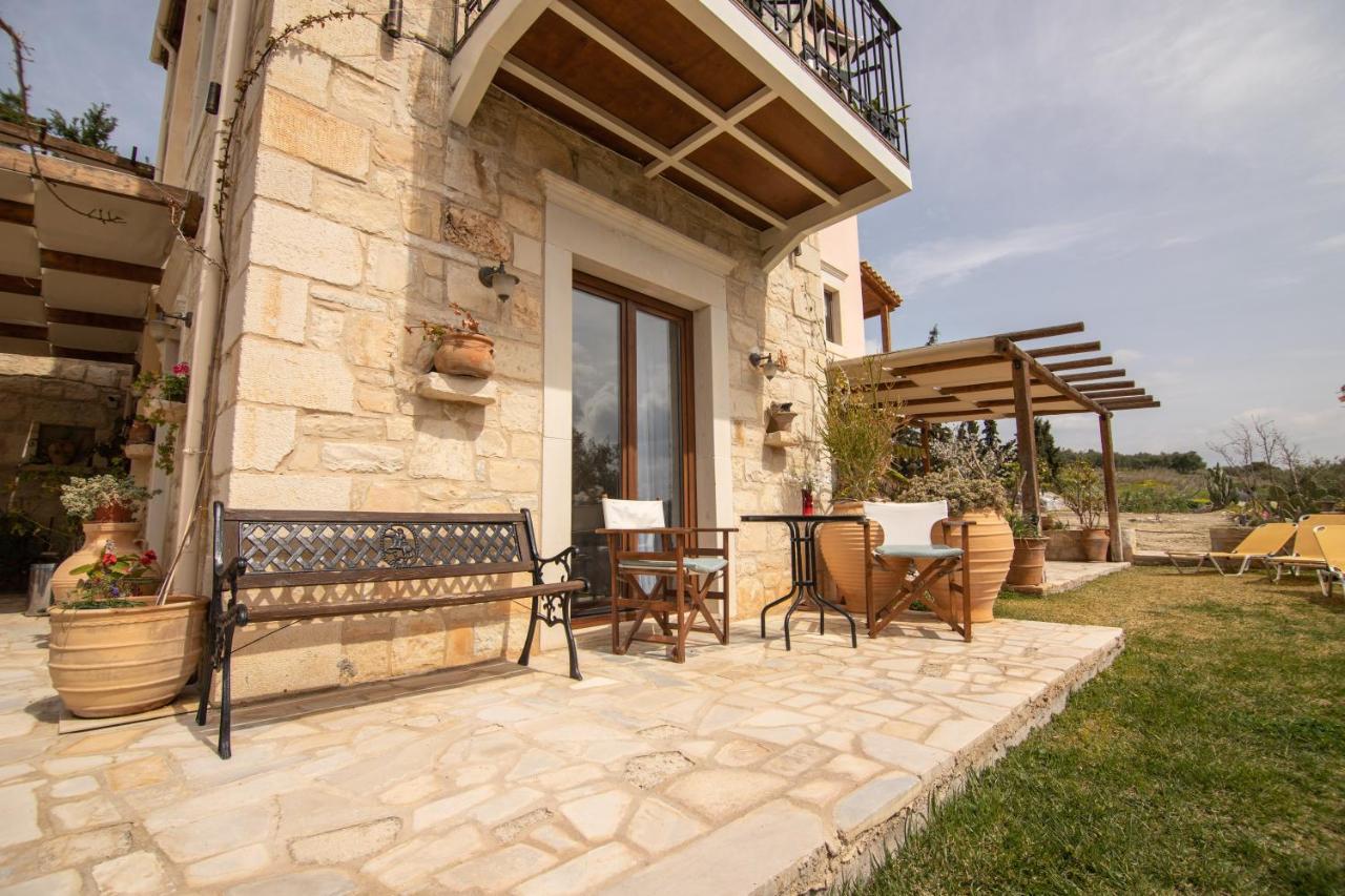 Kritamos Villa & Apartments Kamilari Bagian luar foto