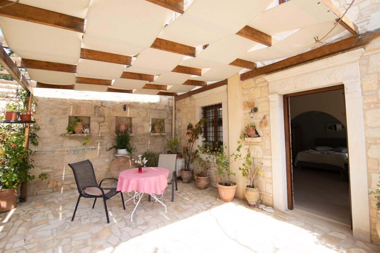 Kritamos Villa & Apartments Kamilari Bagian luar foto